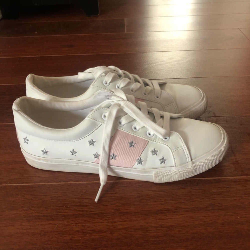 Pink stripes and silver stars sneakers